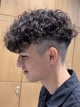 フィフス 神南(fifth) 渋谷メンズパーマスペインカールツイストスパイラルパーマ強め