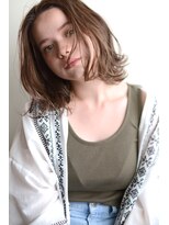 ネルバイグリーン(Nelle by green)&nbsp;ショートボブ　ミニボブ　前下がりボブ　切りっぱなしボブ