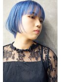 クリアブルー×ショートボブ