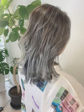 シェル 吉祥寺(shell) バレイヤージュ☆グラーデーションシルバーアッシュ