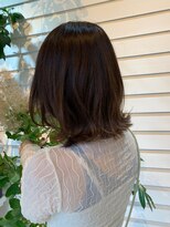 ラコスタ(LaCosTa)&nbsp;顔まわりカット外はねミディアムレイヤースタイルナチュラル