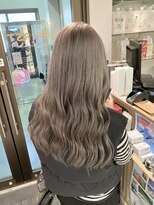 コワファーストナガサキシャンプーボーイ(COIFF1RST NAGASAKI SHAMPOO BOY)&nbsp;長崎 ミルクティーグレージュ