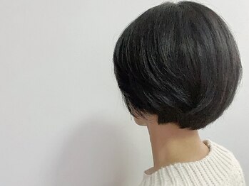 ビゴーテ 美容室Bigoteの写真/ダメージレスな薬剤と再現性が高い施術で、大人女性から大好評♪髪と肌の知識と、経験豊富なスタイリスト◎