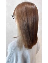エフ(efu.) インナーカラー×ペールブラウン