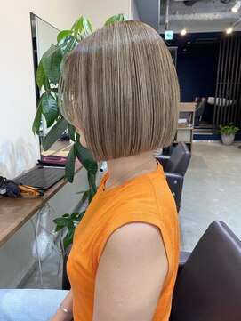 バランス 原宿 表参道(balance) シアーグレージュ×ぱつっとボブ