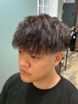 スタンドバーバー 柏(STAND BARBER) リバースセンターパート/ニュアンスウルフ/ダウンバング/柏