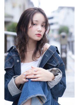 テイラー(Taylor) [Taylor]  ☆アッシュベージュxセンターパート