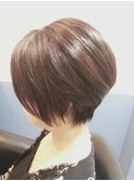 30代40代50代に似合うデザインカラー 丸みショートボブ