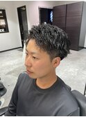強めツイスパ×ショートセンターパート