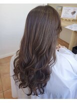 髪質改善美容室 エミ(emi)&nbsp;髪質改善カラーでツヤツヤに♪