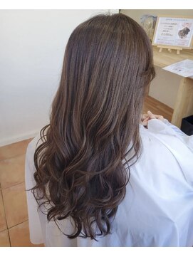 髪質改善美容室 エミ(emi) 髪質改善カラーでツヤツヤに♪