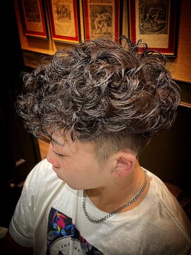 ヒロギンザバーバーショップ 大宮店(HIRO GINZA BARBER SHOP) スペインカール フェード メンズ ショート 大宮