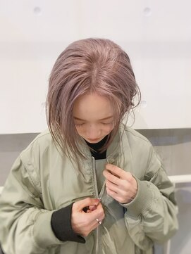 アクアオモテサンドウ(ACQUA omotesando) ◎ケアブリーチ1回ホワイトピンクベージュカラーミルクティー