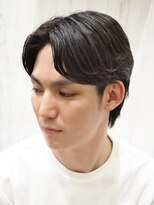 ヨシザワインク プレミアム 横浜 桜木町店(YOSHIZAWA Inc. PREMIUM)&nbsp;カルマ風センターパートウルフ/黒髪メンズツーブロック理容室