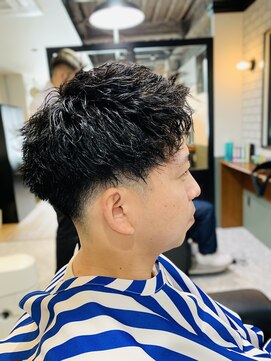秋元理髪 フェード・ツイスパスタイル