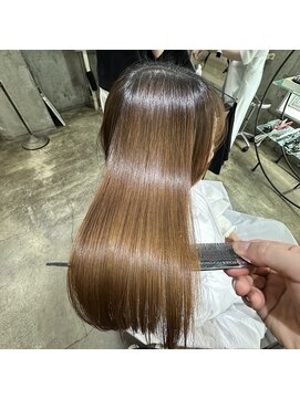 サロンドミルク 原宿(salon de MiLK) 【原宿】美髪矯正でサラ艶髪へ