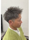 グレーカラー＋アップバングショート
