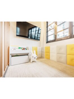 【HPB AWARD2025 BEST SALON注目サロン選出】《キッズスペースあり》広々とした店内で落ち着いた時間を提供