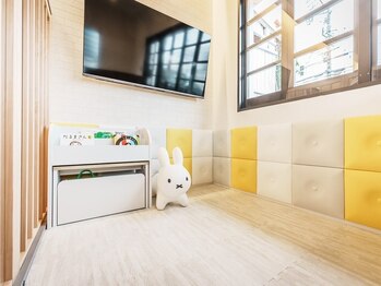 エイティヘア(Eighty hair)の写真/【HPB AWARD2025 BEST SALON注目サロン選出】《キッズスペースあり》広々とした店内で落ち着いた時間を提供