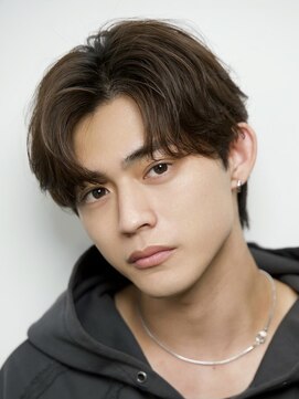 ルーシー 川越(LUCEY) センターパートフェザーパーマシャドウパーマメンズパーマ