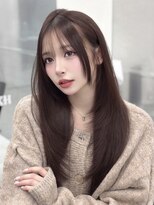 ロムーク 表参道(LOMKH)&nbsp;小顔ロングレイヤーカット顔周り秋グレージュカラー透明感カラー