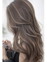 ウル(ulu)&nbsp;ハイライト　白髪ボカシ　レイヤー　透明感カラー　名東区