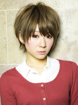 アフロート ディル(AFLOAT D'L) 《AFLOATディル裕二朗》小顔を引き出すショートレイヤーカット