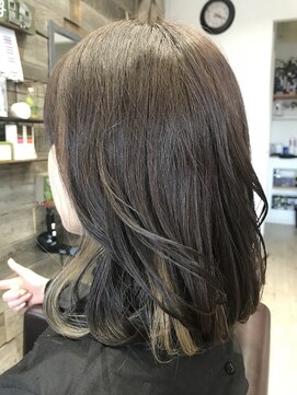 キリグ(KILIG) インナーカラーボブ