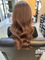 アキコ(AKIko) 綺麗な巻き髪スタイル