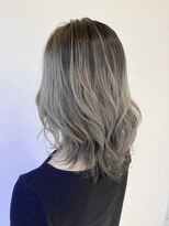 アロマ ヘアー ルーム 新宿店(AROMA hair room)&nbsp;バレイヤージュ×ホワイトシルバー×ウルフレイヤー