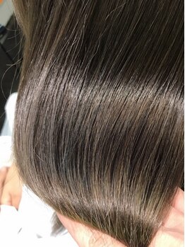 トリプルエイチ(HHH for hair)の写真/髪のダメージに合わせたトリートメントで、内側からしっかり補修◎ダメージを改善し理想の手触りへ☆