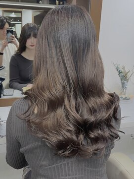 アミー 駒澤(Ammy komazawa) コテ巻き風デジタルパーマ ロングパーマ/韓国風パーマ 纐纈