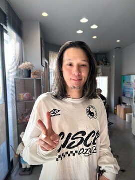 ダニーコウベ(Danny kobe) ロン毛ハイライト