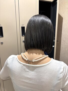 ジーニー 横浜(giinii) 横浜/ブリーチ無しダブルカラー/オリーブ/ミニボブ