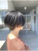 ほのかなオリーブアンブレラカラー×ツーセクションショート