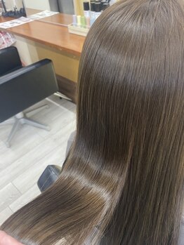 美容室 スパイス(SPICE)の写真/【家族でも通えるサロン】地肌や髪に優しい商材取扱い◇施術だけじゃなく、ホームケアのアドバイスも可能◎