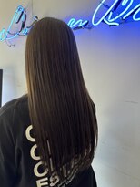 ロアゾブルー(L'oiseau Bleu) 暗髪でもツヤ感を重視！髪質改善ストレート