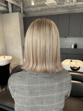 ホープ(hope) ホワイトベージュ×ボブ【大阪｜梅田】