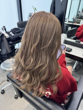 パヌポン(PANUPON) ベージュハイライトバレイヤージュケアブリーチダブルカラー