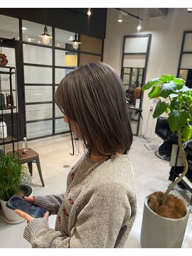 ニール(Neale.) ハイトーンボブ02.25大人ガーリー