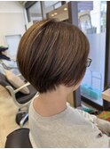 美シルエットの丸みショートボブ
