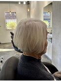 大人美シルエットボブ