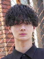 フィフス 大分(fifth)&nbsp;大分波巻きパーマメンズカットラウンドマッシュツーブロック強め