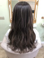 ミー(Mee)&nbsp;艶感☆細かいハイライトカラー！！