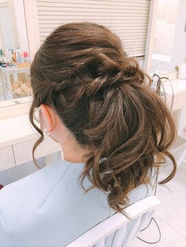 リサ 恵比寿(risa.) ポニーテール