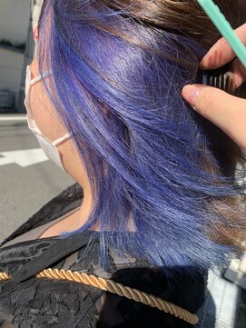 ブラン 阪急伊丹駅前店(Blanc.) ブルーバイオレット　ネイビーカラー　インナーカラー