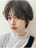 顔周りレイヤーカットグレージュカラーくびれボブショートカット