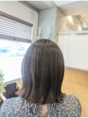 オリーブ・インナーカラー×外ハネひし形シルエット
