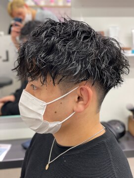 エルマーク 神戸三宮(L-MARK) シャドウパーマメンズカットスパイラルパーマツイスパ波巻き