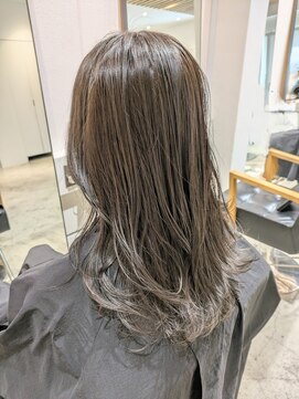 ナンバースリー 溝の口店(Number Three) グレージュ【N°3溝の口】